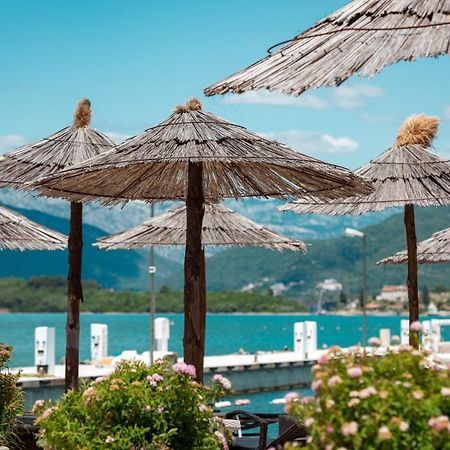 Aquata Apartments Tivat Exteriör bild