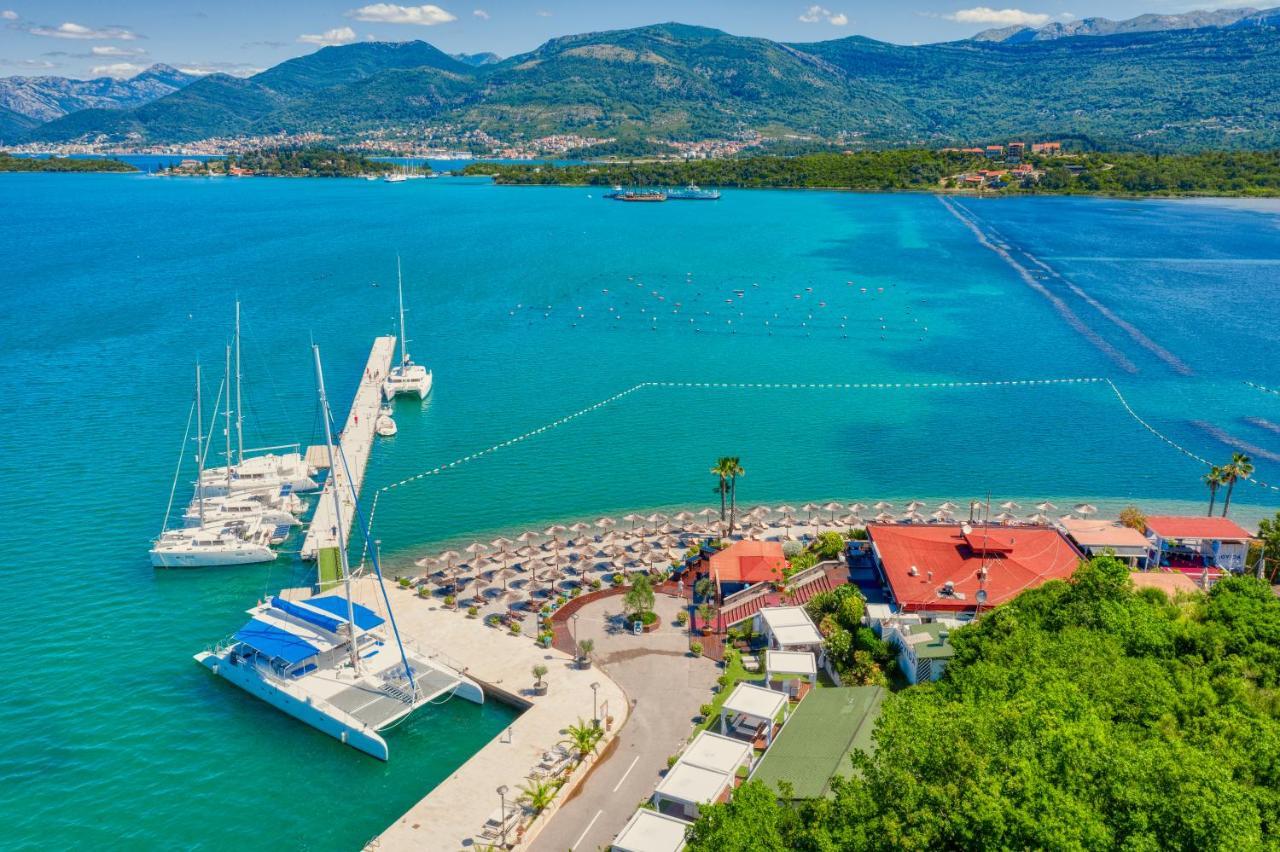 Aquata Apartments Tivat Exteriör bild