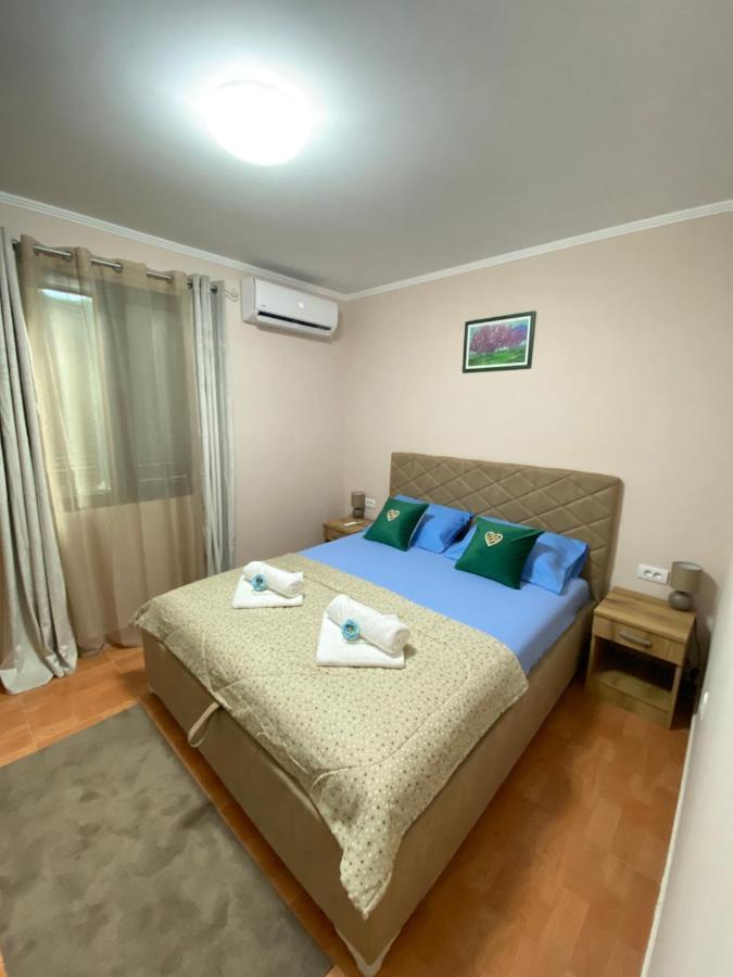 Aquata Apartments Tivat Exteriör bild