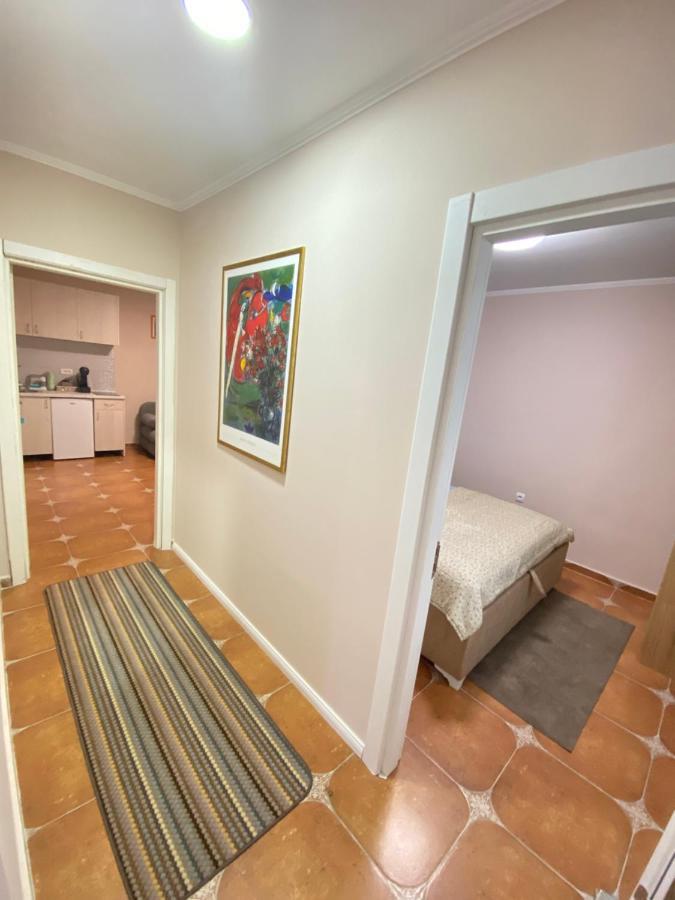 Aquata Apartments Tivat Exteriör bild