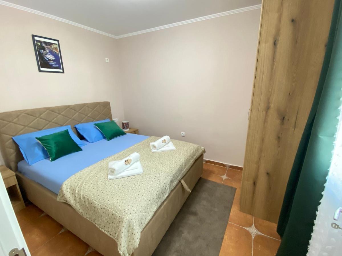 Aquata Apartments Tivat Exteriör bild