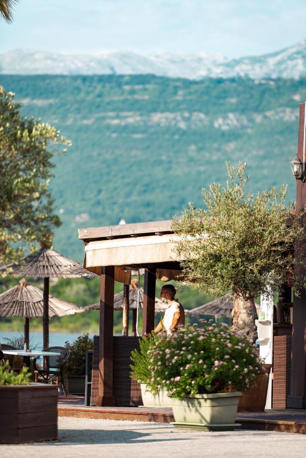 Aquata Apartments Tivat Exteriör bild