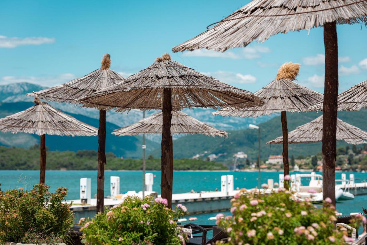 Aquata Apartments Tivat Exteriör bild