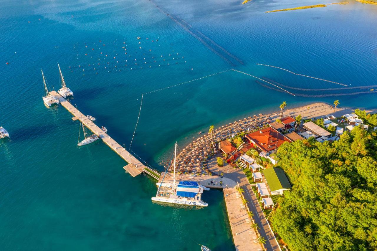 Aquata Apartments Tivat Exteriör bild